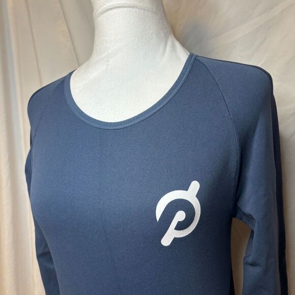 Peloton Blue Seamless Stretch Long Sleeve Athletic Top Womens Runner Biking - Picture 2 of 7